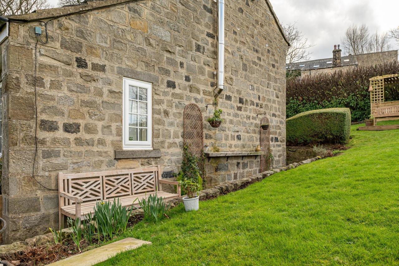 Stunning Country Cottage Pool in Wharfedale エクステリア 写真